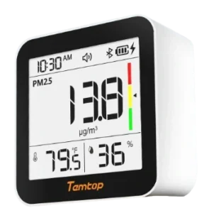 Monitor de qualidade do ar Temtop M10 branco com design minimalista mostrando níveis de formaldeído e compostos orgânicos voláteis.